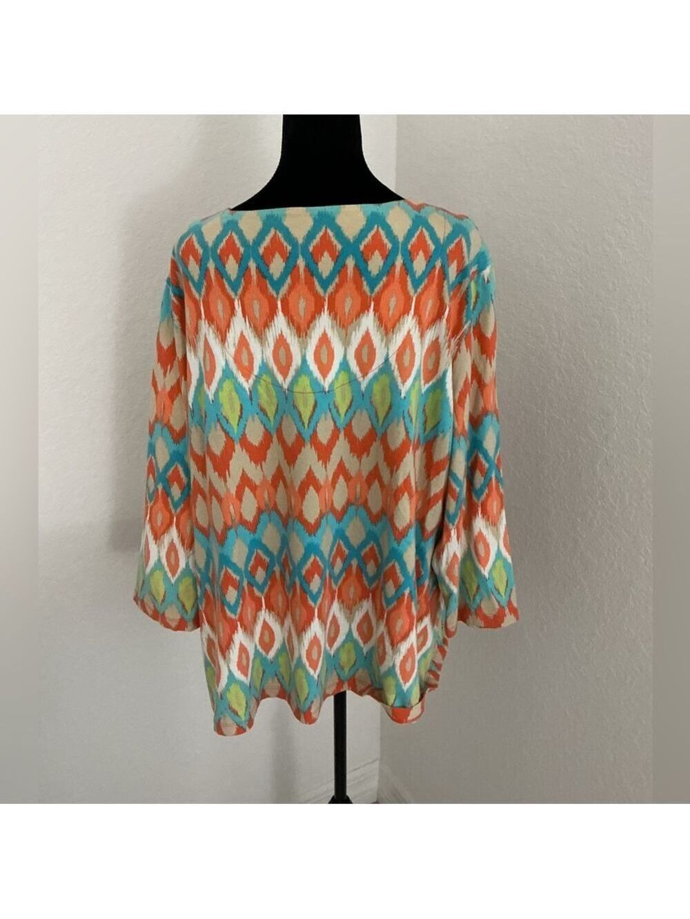 Ruby Rd. Woman Ikat Print Embellished V-Neck 3/4 Sleeve Top – size 2X - Picture 11 of 13